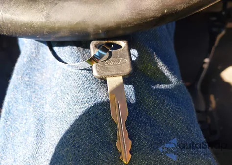 2002 Ford F-250 Lariat/Xl/Xlt from USA, damaged, VIN 1FTNW21L42EA63438